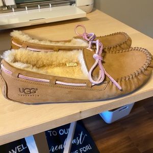 Women’s Ugg Slippers/Moccasins